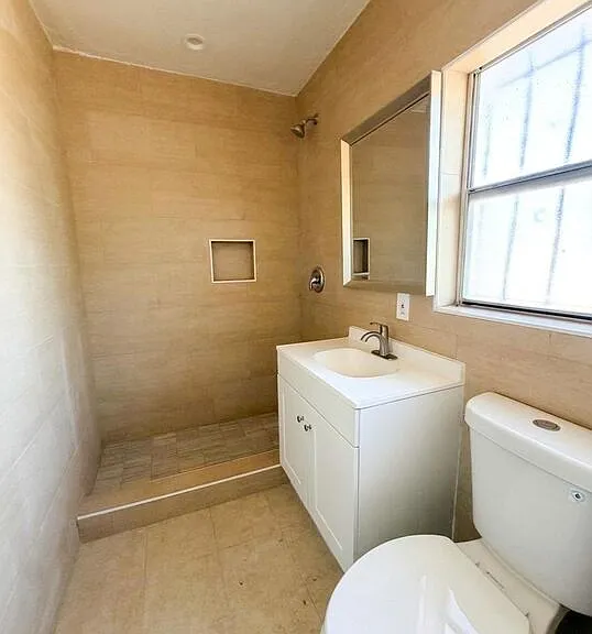 10218 Darby Ave #4 — Photo 12