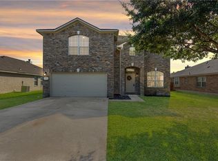 106 Aguilar Dr, Hutto, TX 78634