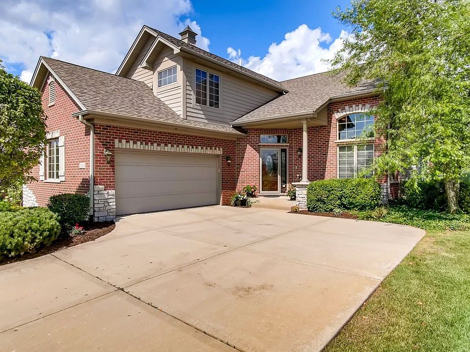 1st image of 9216 Cloister Ct