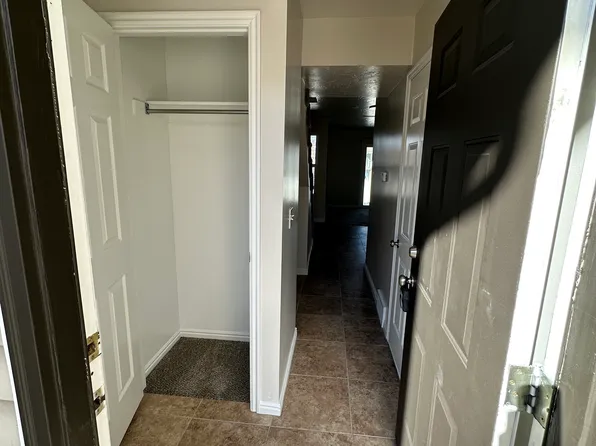 665 E Eaglewood Dr APT 35, North Salt Lake, UT 84054