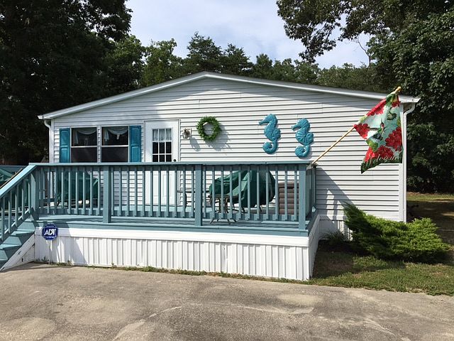 1st image of 33609 Montgomery Ct