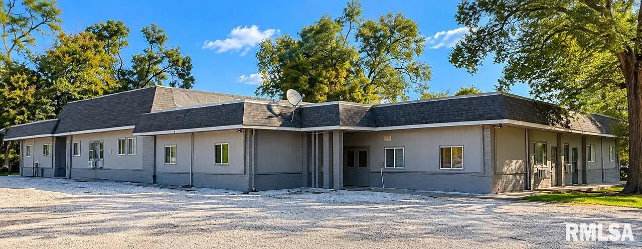 2 bed, 1.0 bath, 850 sqft, $800 — Photo 1