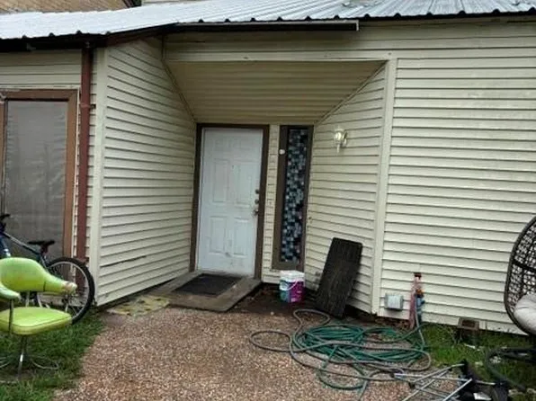 26636 Pools Creek Dr, Huntsville, TX 77320