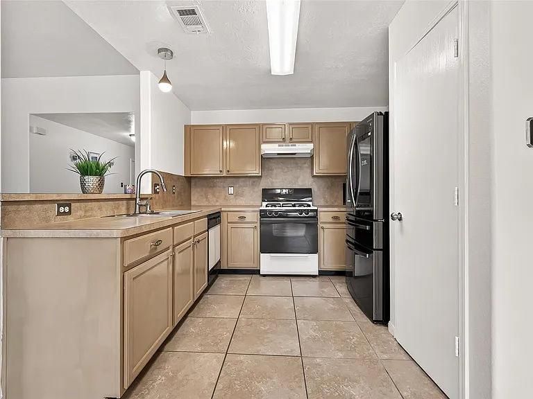 2510 Fox Water Dr — Photo 10