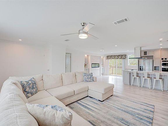 3rd image of 7307 ALFRED BOULEVARD