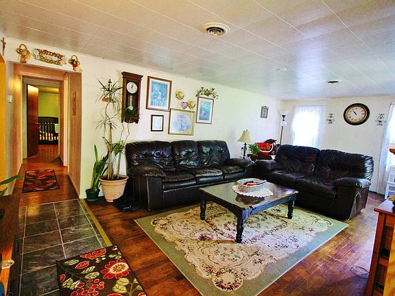 3rd image of 1039 Pine St
