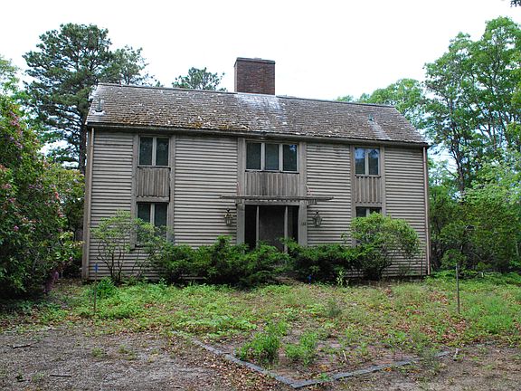 2nd image of 184 Fells Pond Road