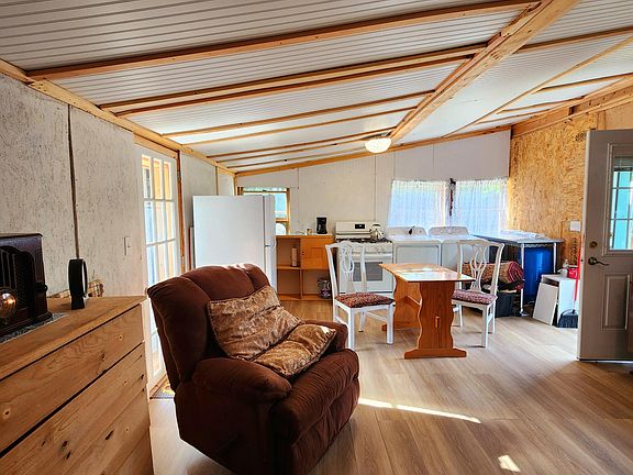4th image of 437 Dunbar Road