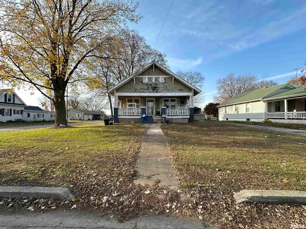 608 S Main St, Pleasant Hill, IL 62366