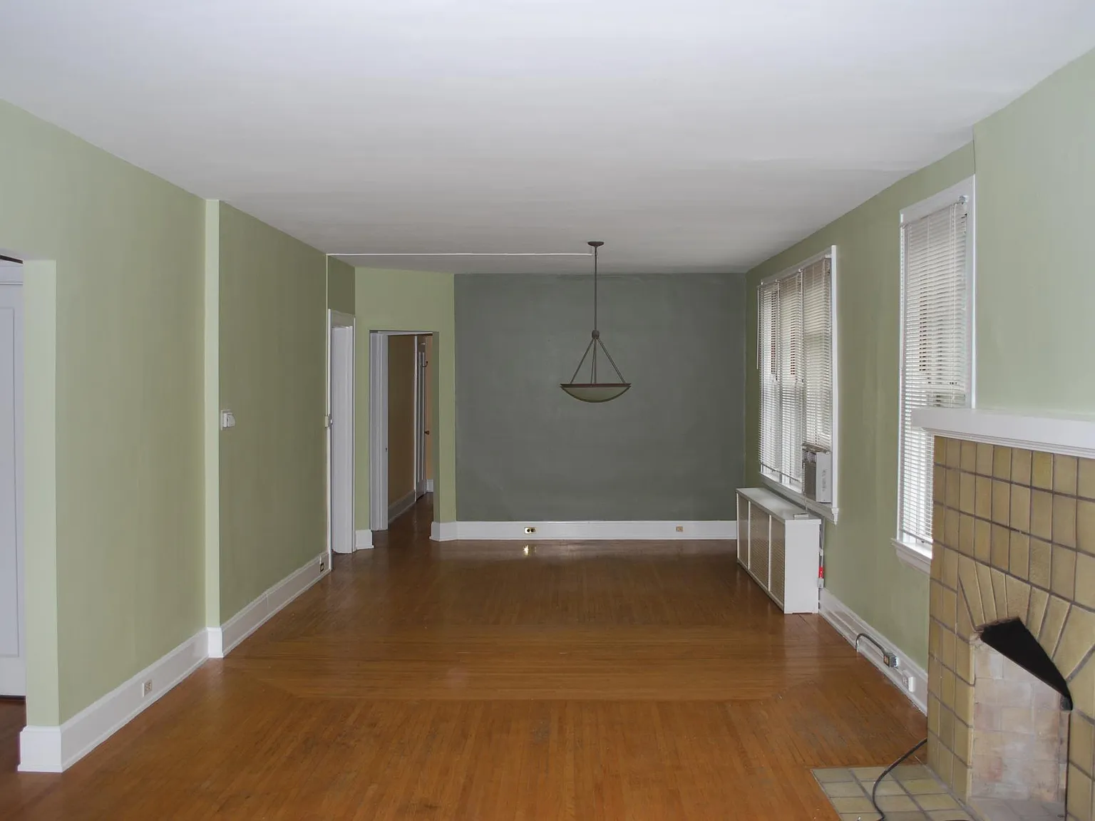 1304 Paxton Ave — Photo 2