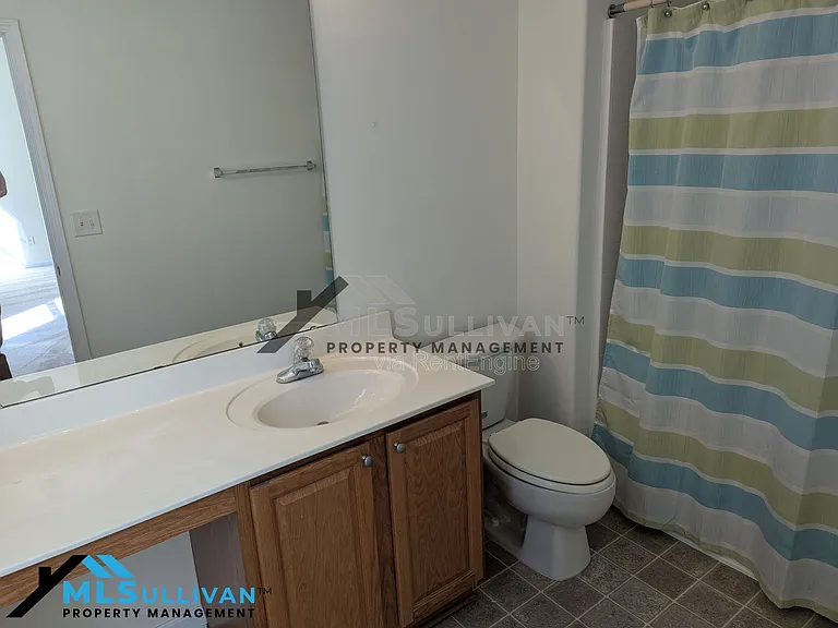 1327 Fairmont St — Photo 13