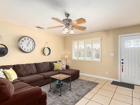 4th image of 3614 W Echo Ln