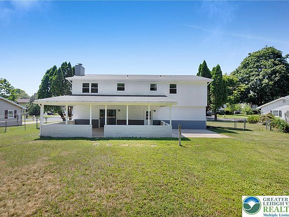 5th image of 1925 Maria Ln