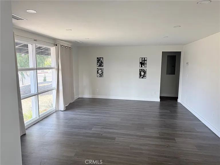 1393 Fern Ave — Photo 8