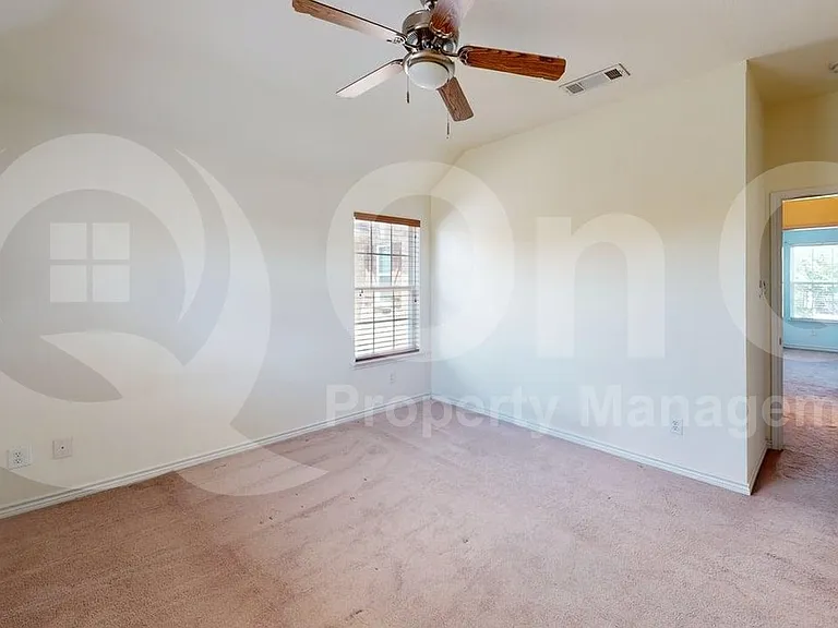5912 Clearwater Dr — Photo 14