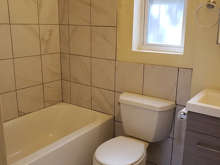 1404 San Carlos Rd SW #1 — Photo 7