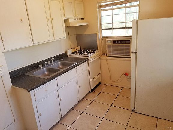 4th image of 1105 N South St