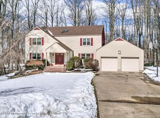 102 Fox Chase Ct, Freehold, NJ 07728