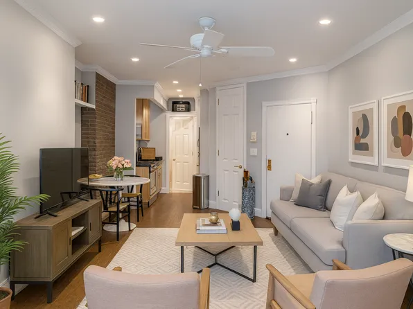 95 Perry Street image 1 of 4