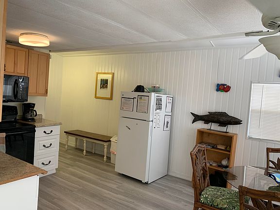 4th image of 701 Spanish Main Dr #122