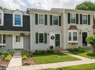 39 Huntley Ct, Sterling, VA 20165