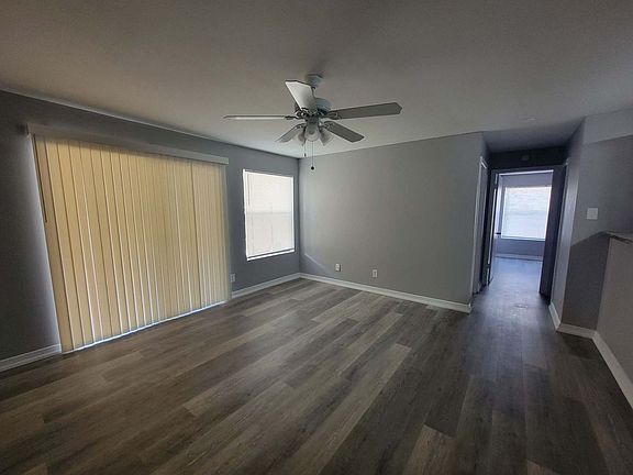 4th image of 4732 Walden Cir