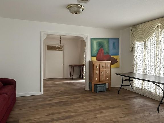 5th image of 9722 Braesmont Dr
