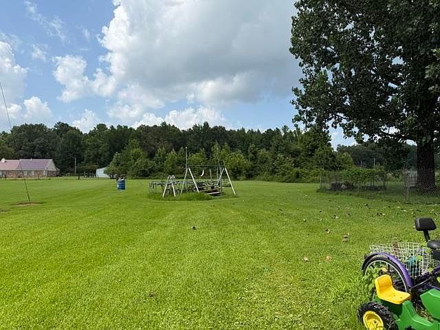 2nd image of 2625 Poole Rd