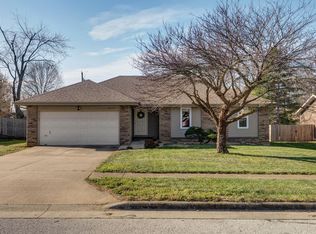 2672 W Village Terrace, Springfield, MO 65810