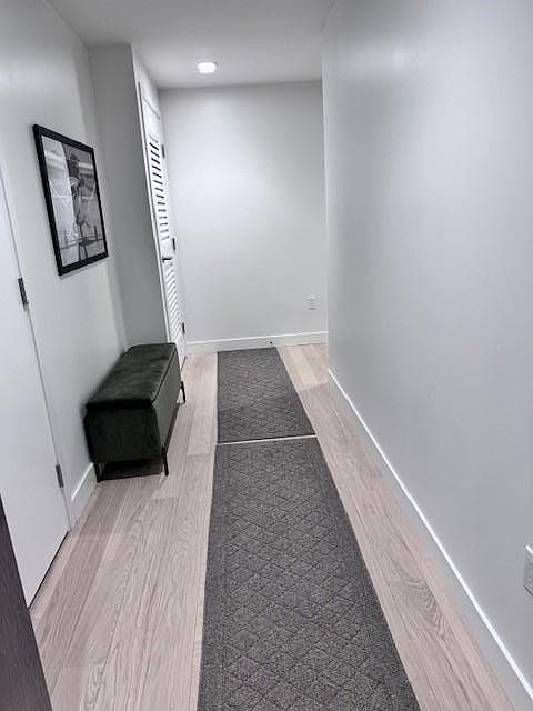 front hallway entrance to unit