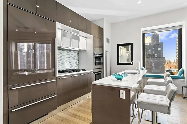 Sold by Compass | media 19