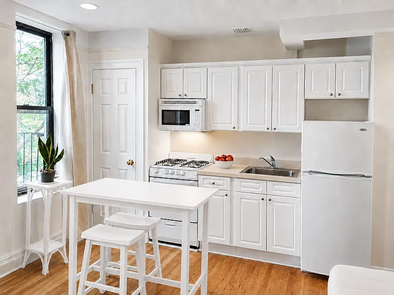 515 W 122nd St #66 — Photo 2