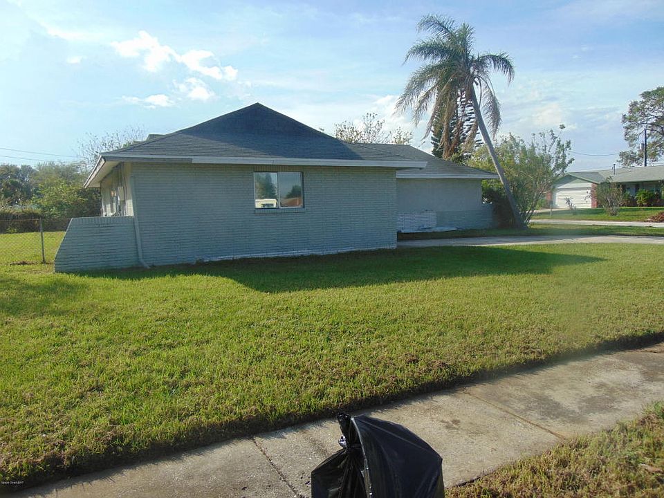 1st image of 1815 Dogwood Dr