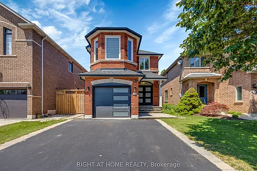 2029 Westmount Dr Photo 1