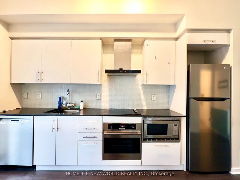 352 Front St W #1517 — Photo 15