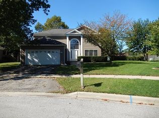 1552 Bur Oak Cir, Aurora, IL 60506