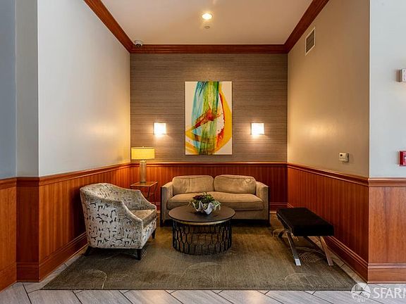 4th image of 246 2nd St APT 1408