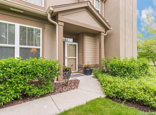 1806 Crenshaw Cir, Vernon Hills, IL 60061