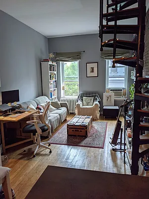 Rented by Banaco Property Group LLC | media 32