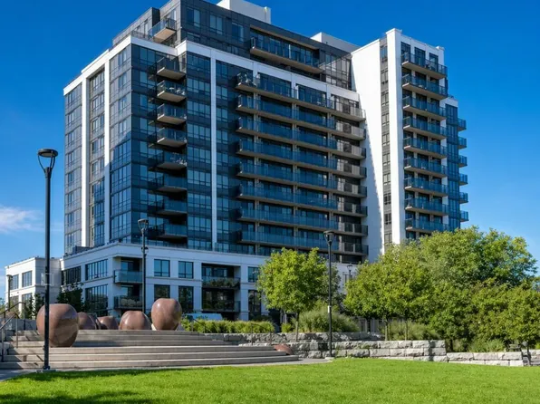 55 De Boers Dr #701, Toronto, ON M3J 0G5