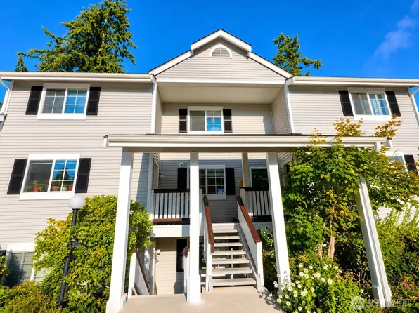 23319 Cedar Way #K203, Mountlake Terrace, WA 98043