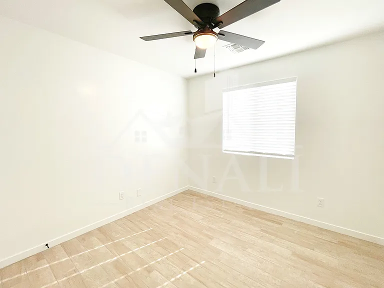 733 S 96th Pl #2 — Photo 12
