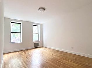 214 E 89th St APT 4W, New York, NY 10128