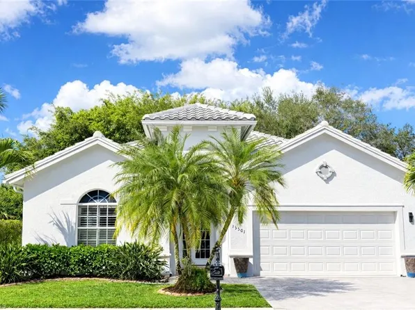 15501 Cadiz Ln, Naples, FL 34110