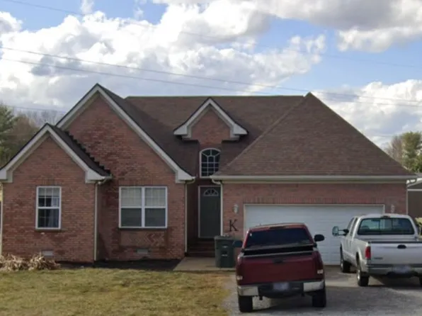 106 Irish Oaks Dr, Portland, TN 37148