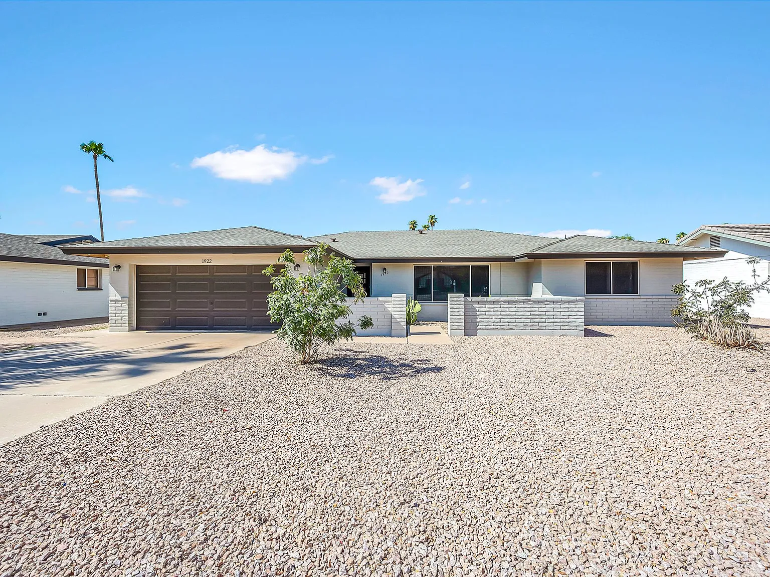 5 bed, 2085 sqft, $2,990 — Photo 3
