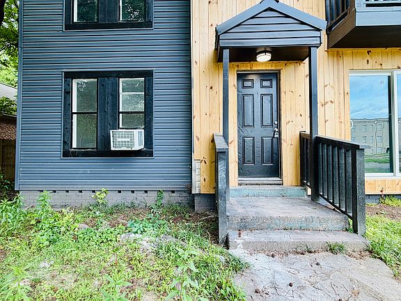 2nd image of 2317 Walnut St #2317