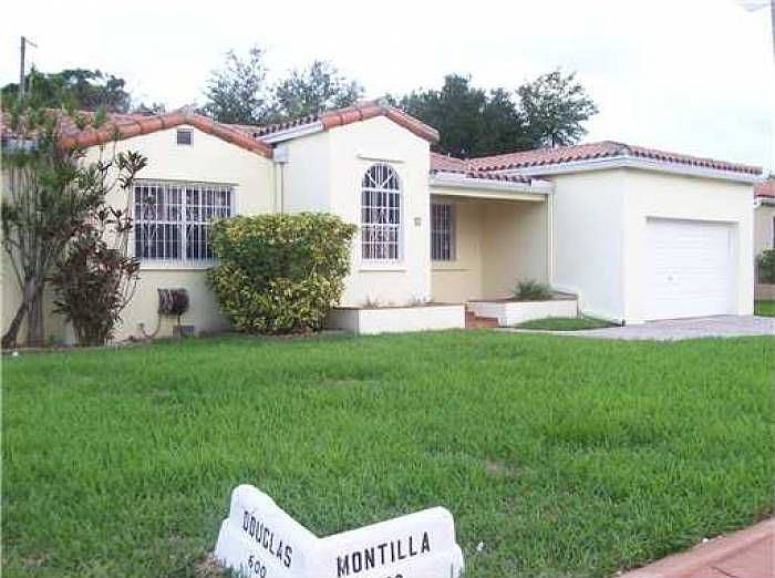 1st image of 3 Montilla Ave