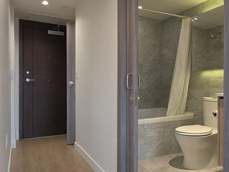 89 Nelson St #1704 — Photo 14