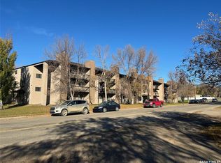 402 Perkins St, Estevan, SK S4A2K5